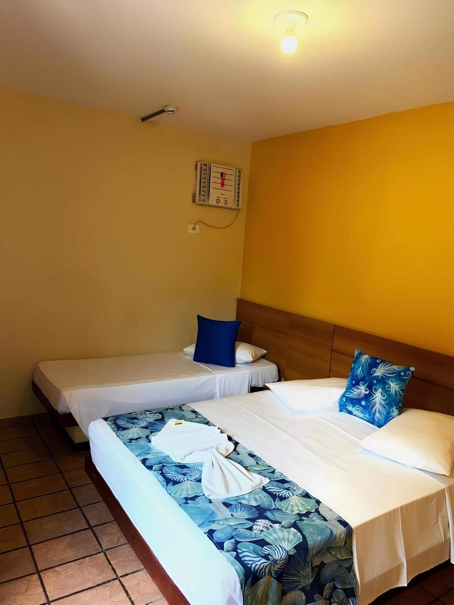 Hotel Ponta Das Toninhas Убатуба Екстер'єр фото