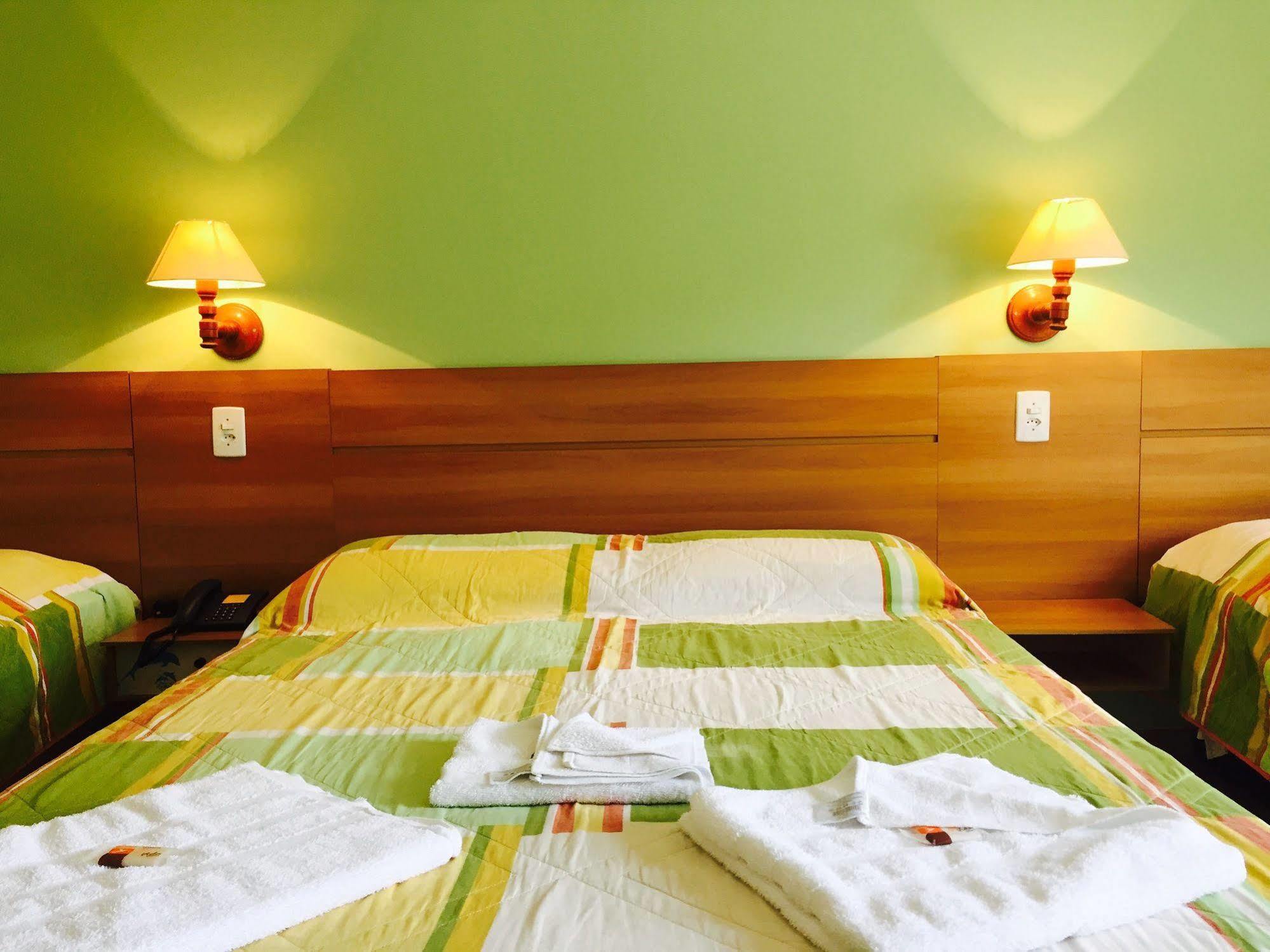 Hotel Ponta Das Toninhas Убатуба Екстер'єр фото
